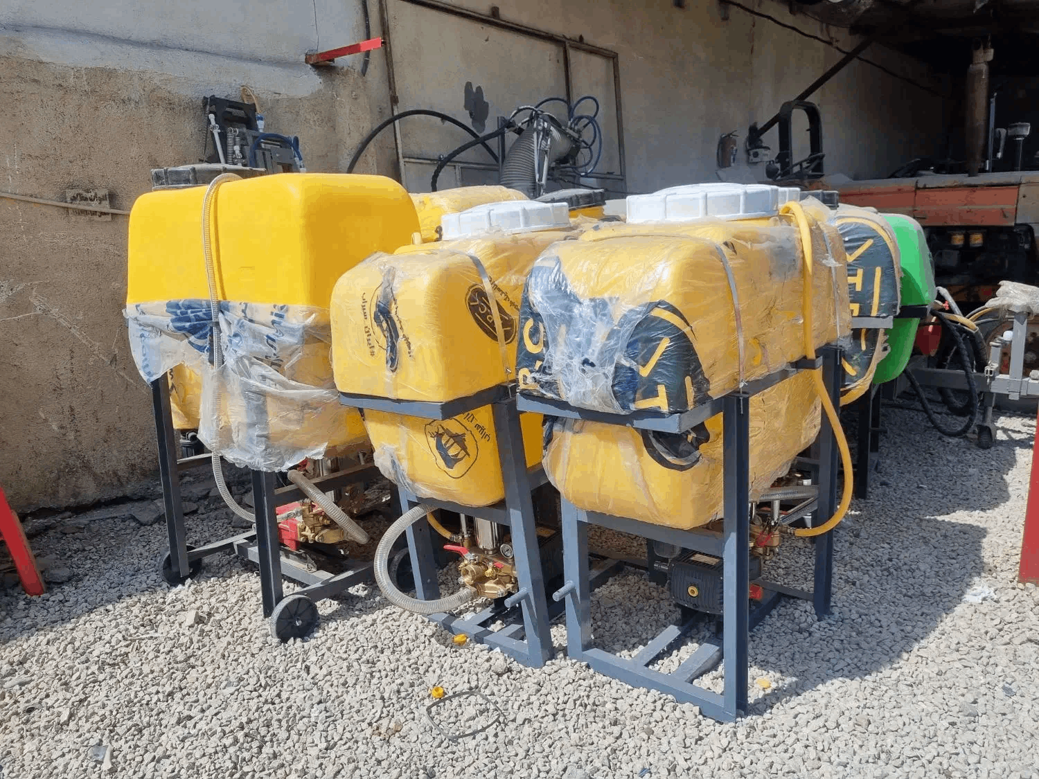 سمپاش پشت تراکتوری