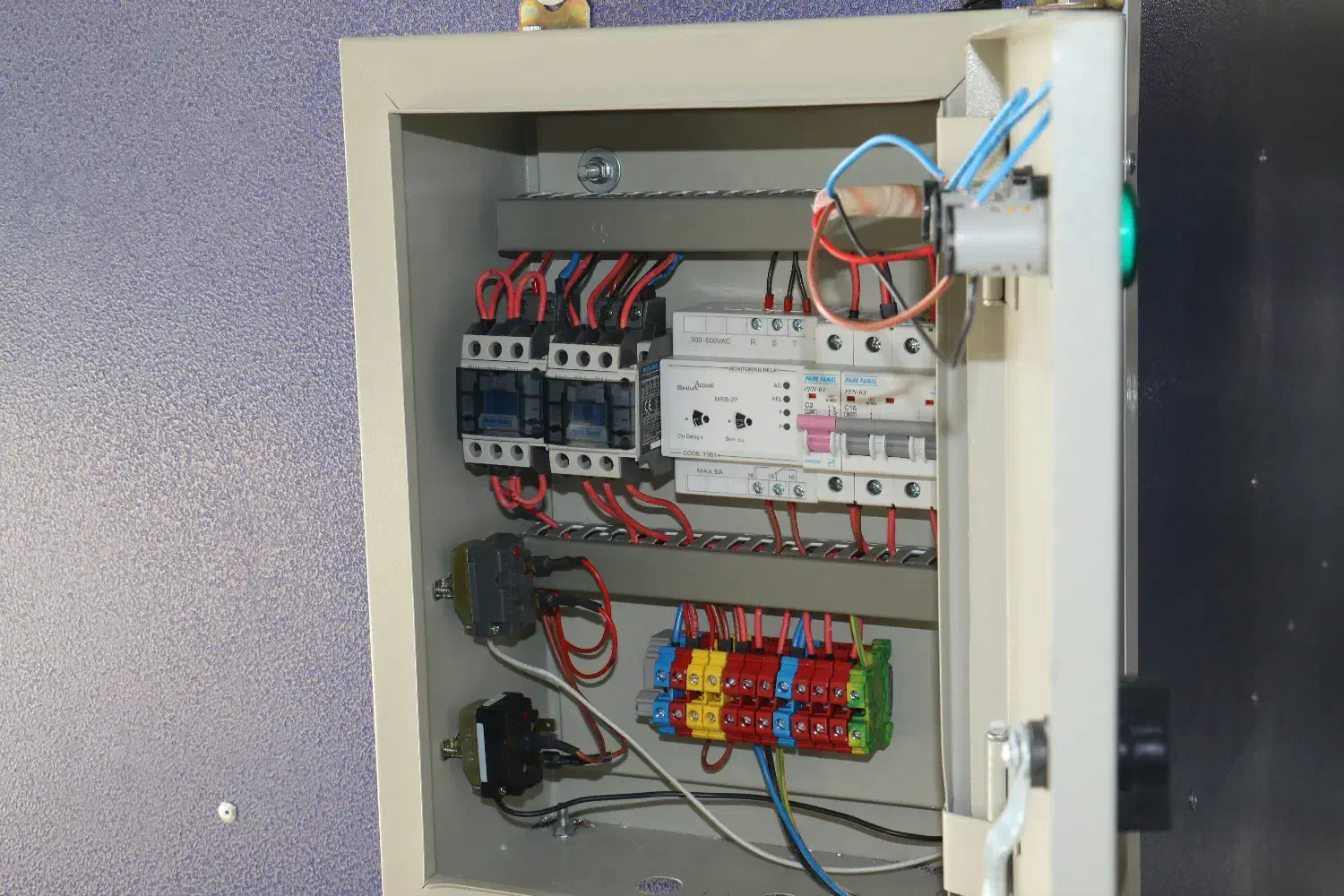 هیتر بخاری گلخانه ای صنعتی فن دار سوله سالن 320