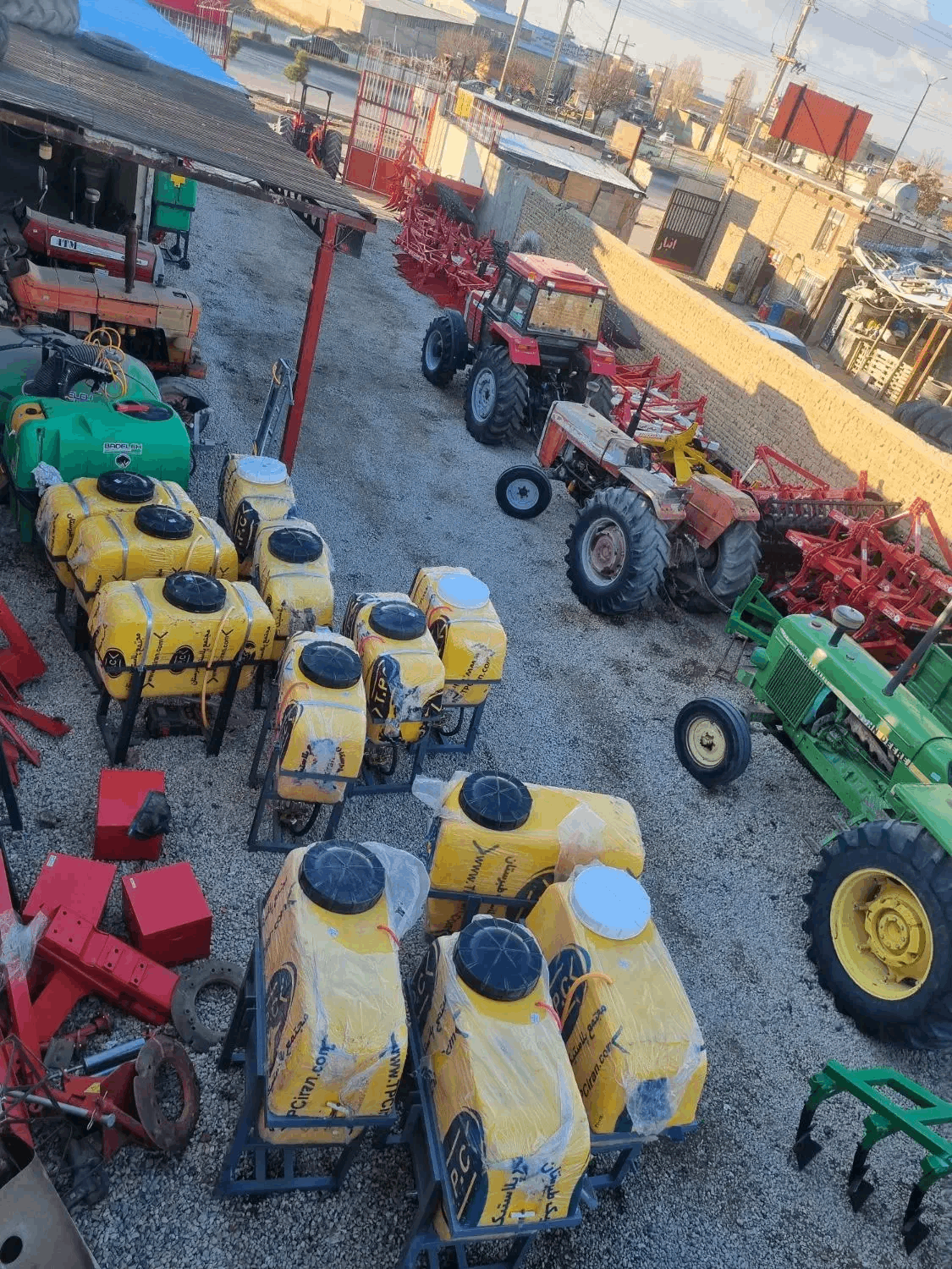 سمپاش پشت تراکتوری