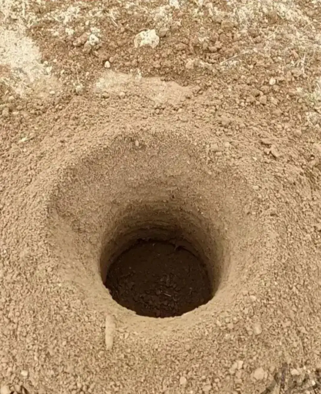 چاله کن چال کود پایه فنس خدماتی