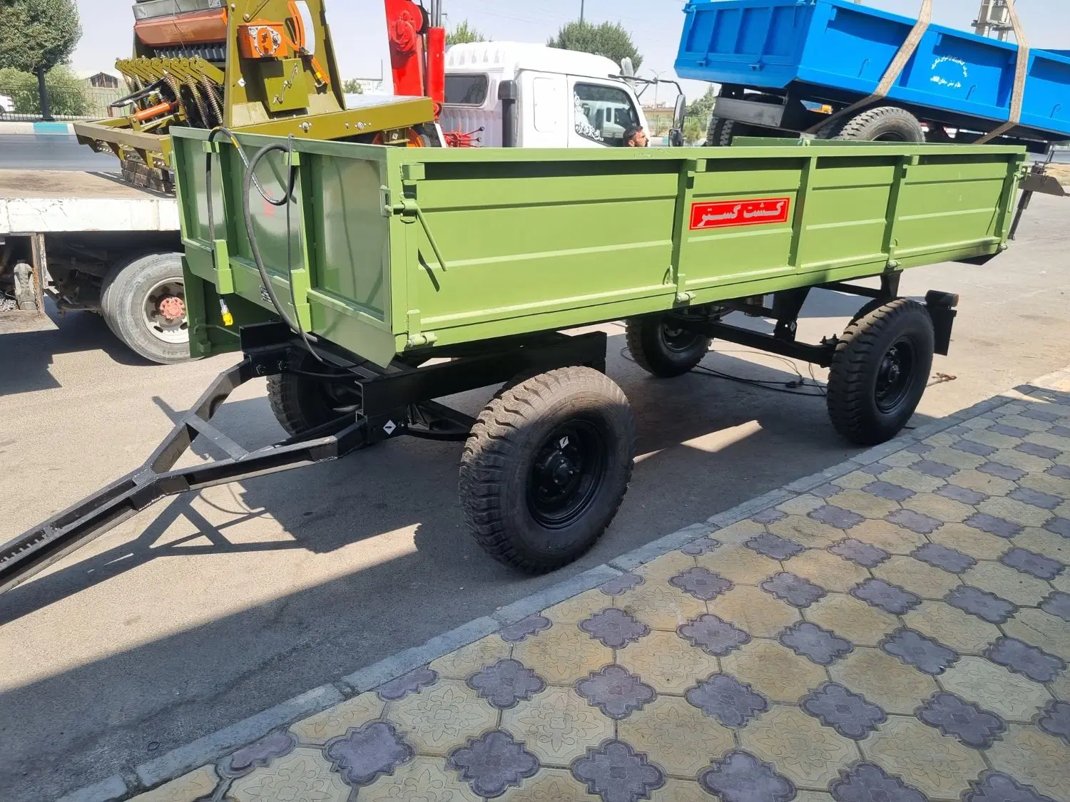 تریلی ۴ چرخ